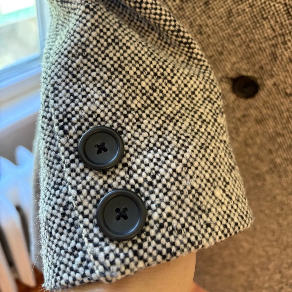 Banana Republic | Classic Black and White Tweed Midi Coat | Small - Picture 7 of 12
